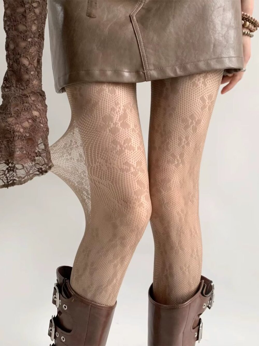 Women's Floral Cherry Blossom Sakura Flower Pattern Brown Fishnet Tights